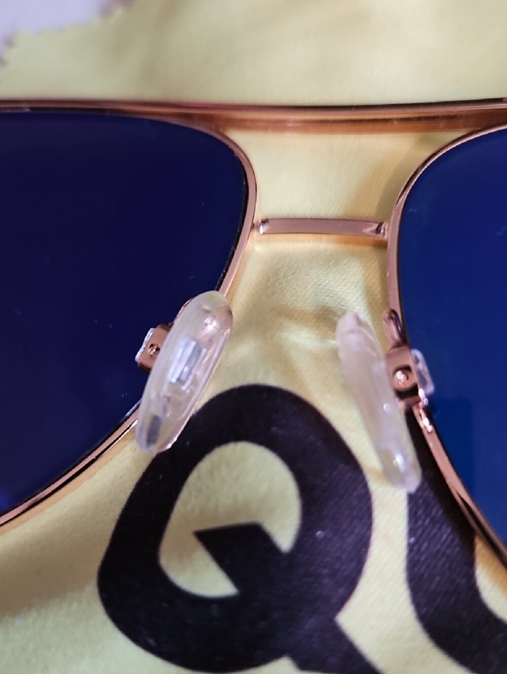 NWOT Quay Australia Rose Gold Aviator Sunglasses with Gradient Brown-Gray Lenses - Picture 7 of 8